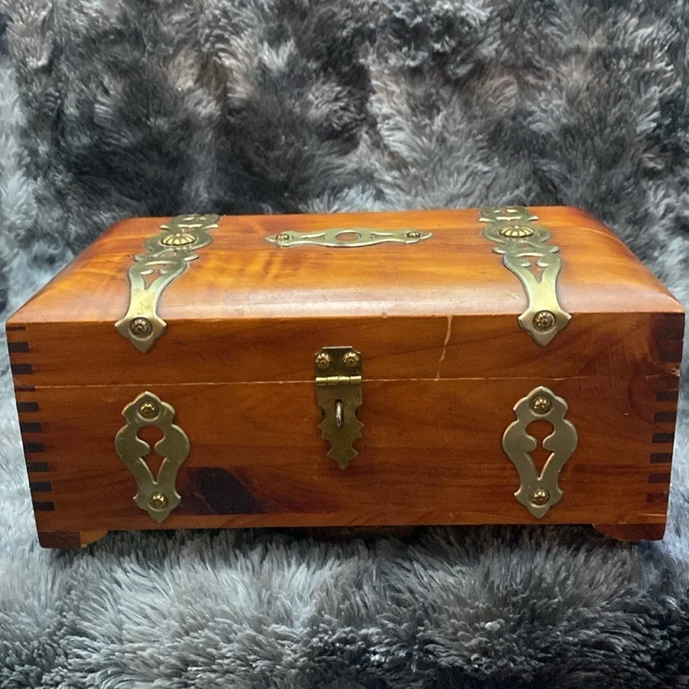 Vintage Wooden Jewelry Box with Brass Accents - Picture 11 of 16